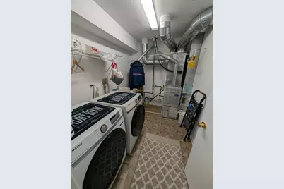 909 Mayfair Court, Elk Grove Village, IL 60007 - Photo 28