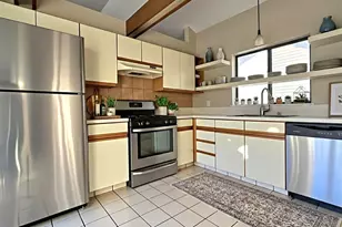 1241 Ballantrae Pl, Mundelein, IL 60060 - Photo 4