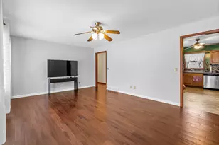 107 Fellemore Ln, Montgomery, IL 60538 - Photo 6