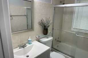 700 Cumberland St, Hoffman Estates, IL 60194 - Photo 12