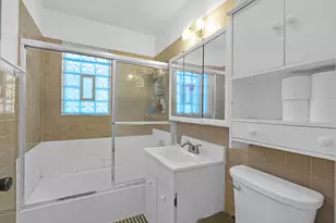 5032 Crain St, Skokie, IL 60077 - Photo 22