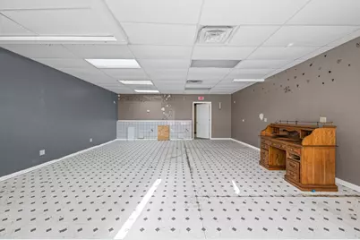 1104 W Glen Flora Avenue, Waukegan, IL 60085 - Photo 8