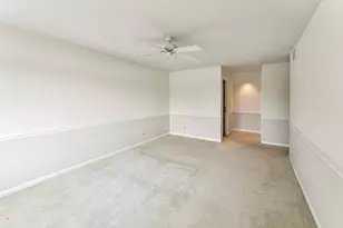 101 Old Oak Dr, Buffalo Grove, IL 60089 - Photo 12