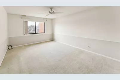 101 Old Oak Drive #216, Buffalo Grove, IL 60089 - Photo 12