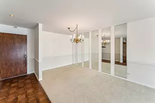 101 Old Oak Dr, Buffalo Grove, IL 60089 - Photo 6