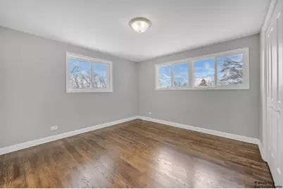 2208 Sprucewood Lane, Lindenhurst, IL 60046 - Photo 10