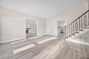 2208 Sprucewood Ln, Lindenhurst, IL 60046 - Photo 6