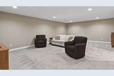 6210 College Avenue, Davenport, IA 52807 - Photo 26