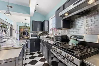 3404 N Albany Avenue, Chicago, IL 60618 - Photo 16