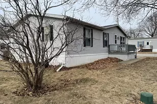 605 Pine St, Normal, IL 61761 - Photo 2