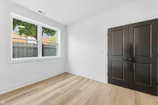 3902 S Lake Park Ave, Chicago, IL 60653 - Photo 20