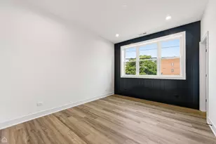 3902 S Lake Park Ave, Chicago, IL 60653 - Photo 16