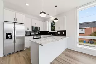 3902 S Lake Park Ave, Chicago, IL 60653 - Photo 10