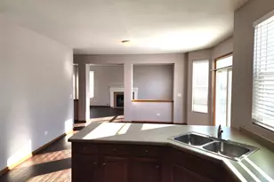 6512 Fitzer Dr, Joliet, IL 60431 - Photo 10