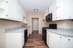 1424 Comanche Dr, Rockford, IL 61107 - Photo 4