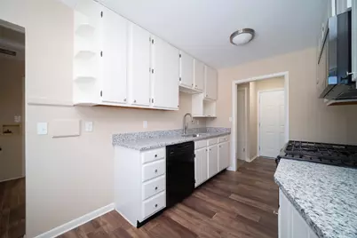 1424 Comanche Drive, Rockford, IL 61107 - Photo 6