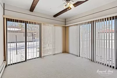 160 E Pendexter Avenue, Watseka, IL 60970 - Photo 24