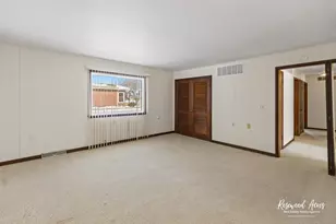 160 E Pendexter Ave, Watseka, IL 60970 - Photo 20