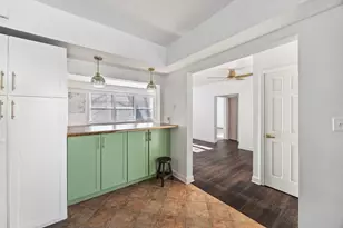 7536 N Ridge Blvd, Chicago, IL 60645 - Photo 8