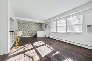 7536 N Ridge Blvd, Chicago, IL 60645 - Photo 4