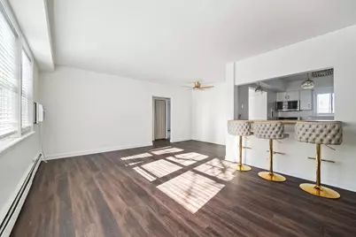 7536 N Ridge Boulevard #1W, Chicago, IL 60645 - Photo 2