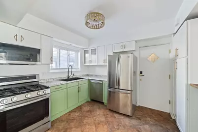 7536 N Ridge Boulevard #1W, Chicago, IL 60645 - Photo 6