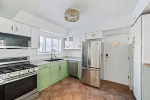 7536 N Ridge Blvd, Chicago, IL 60645 - Photo 6