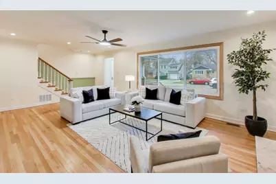 403 Dalton Avenue, Mundelein, IL 60060 - Photo 2