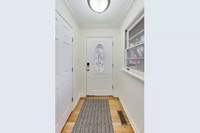 403 Dalton Avenue, Mundelein, IL 60060 - Photo 6