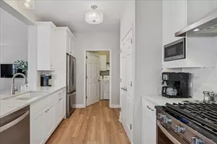 2646 Cobblestone Dr, Crystal Lake, IL 60012 - Photo 6