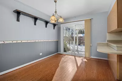 241 Pleasant Drive, Elk Grove Village, IL 60007 - Photo 10