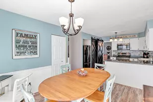 1527 Kirkwood Dr, Geneva, IL 60134 - Photo 14