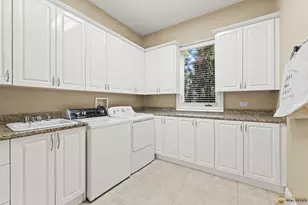 22724 N Amy Ln, Kildeer, IL 60047 - Photo 10