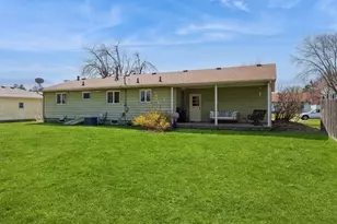 1225 3rd St W, Milan, IL 61264 - Photo 18