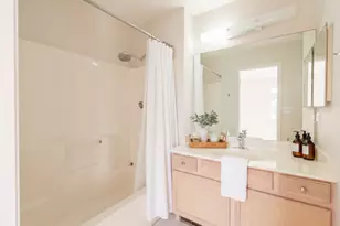 369 Lakeview Cir, Bolingbrook, IL 60440 - Photo 6