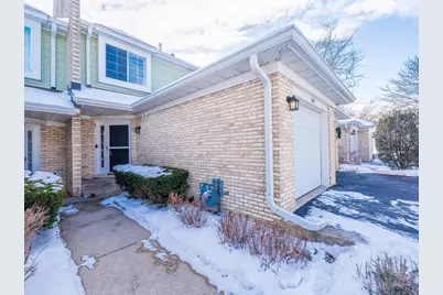 369 Lakeview Circle, Bolingbrook, IL 60440 - Photo 2