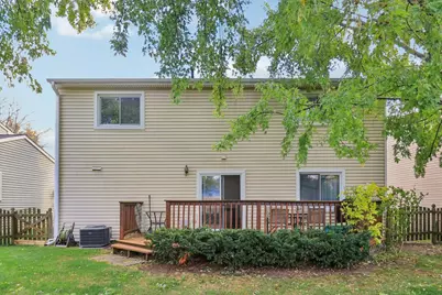 210 E Lakeside Drive, Vernon Hills, IL 60061 - Photo 20