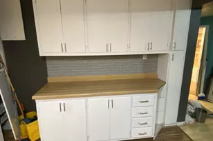 18020 Ridgeland Ave, Lansing, IL 60438 - Photo 8