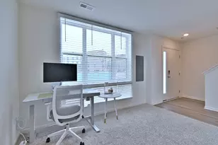 332 Summit Cir, Lombard, IL 60148 - Photo 6