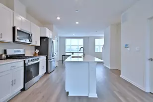 332 Summit Cir, Lombard, IL 60148 - Photo 12