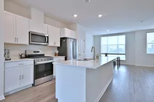 332 Summit Cir, Lombard, IL 60148 - Photo 14