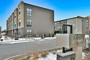 332 Summit Cir, Lombard, IL 60148 - Photo 2