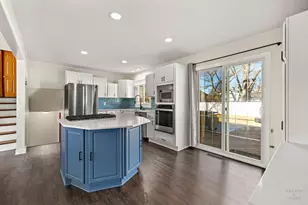 934 Nottingham Ln, Crystal Lake, IL 60014 - Photo 10