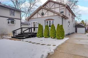584 S 4th Ave, Des Plaines, IL 60016 - Photo 2