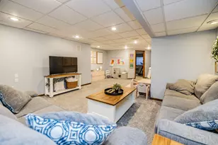 610 W Wegner Rd, McHenry, IL 60051 - Photo 24