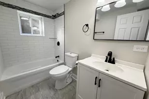 1721 E 91st Pl, Chicago, IL 60617 - Photo 12