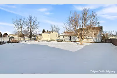 130 Sundance Trail, Capron, IL 61012 - Photo 2