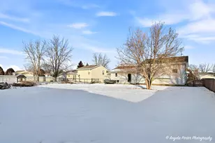 130 Sundance Trail, Capron, IL 61012 - Photo 2
