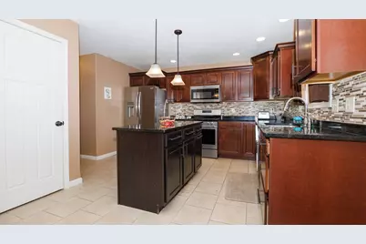 1517 Kell Avenue, Bloomington, IL 61705 - Photo 8