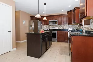 1517 Kell Ave, Bloomington, IL 61705 - Photo 8